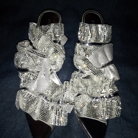 AZALEA WANG " RHINESTONE RUFFLE "SILVER SANDAL( BRAND NEW !!!!!!!!!!!!!!!!!!!!!! - Picture 6 of 7